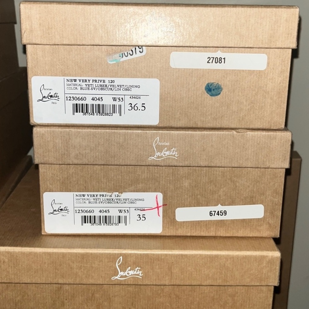 Christian Louboutin 10 boxes @gelsonschroder